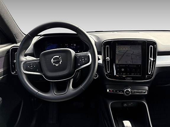 Volvo XC40 16 of 18