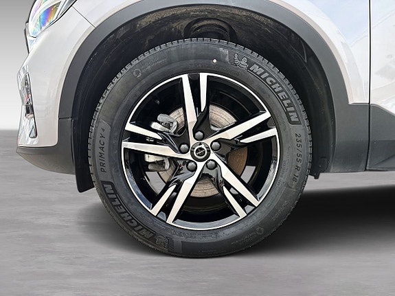 Volvo XC40 10 of 18