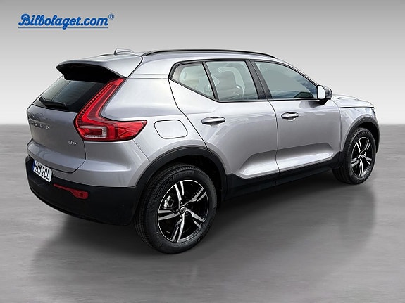 Volvo XC40 7 of 18
