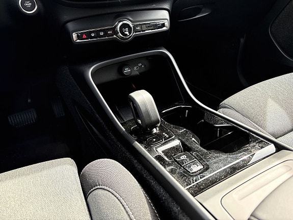Volvo XC40 17 of 18