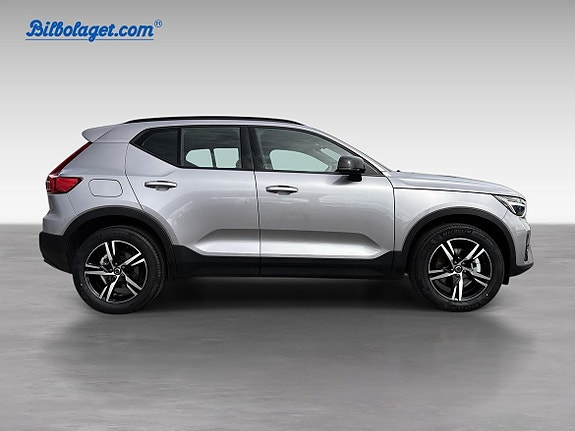 Volvo XC40 6 of 18