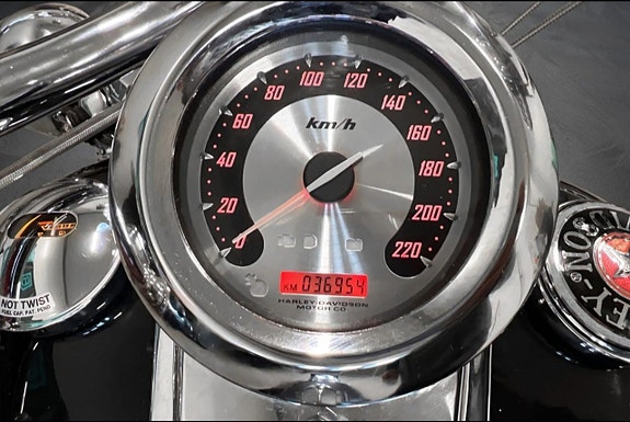 Harley-Davidson FLSTFSE Screamin Eagle Fat Boy CVO Välvårdad 8 of 10