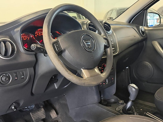 Dacia Logan 6 of 15