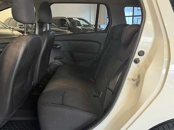 Dacia Logan 9 of 15