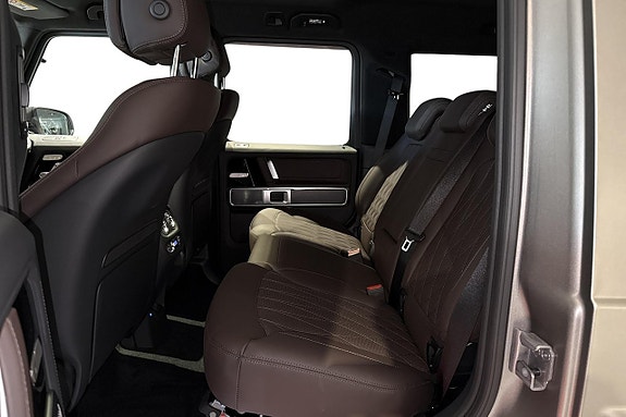 Mercedes-Benz G63 10 of 15