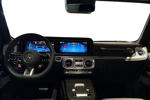 Mercedes-Benz G63 8 of 15