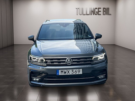 Volkswagen Tiguan Allspace 3 of 5