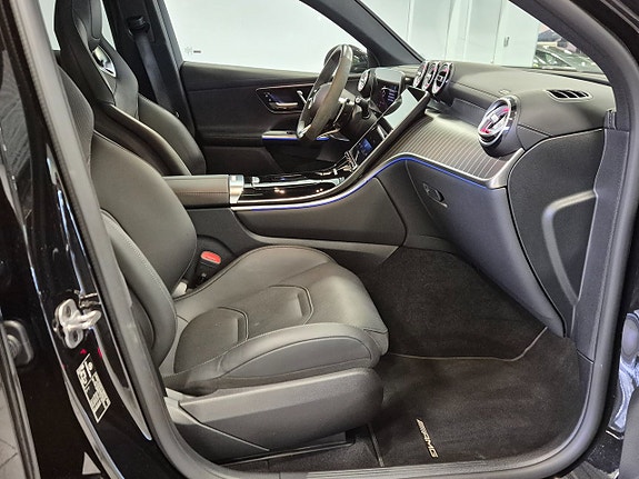 Mercedes-Benz GLC63 9 of 18