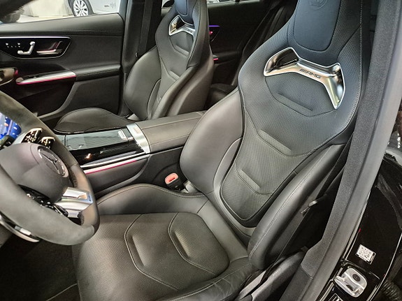 Mercedes-Benz GLC63 11 of 18