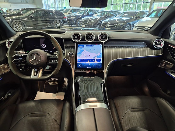Mercedes-Benz GLC63 12 of 18