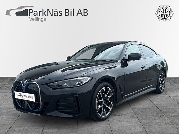 BMW i4 2 of 5