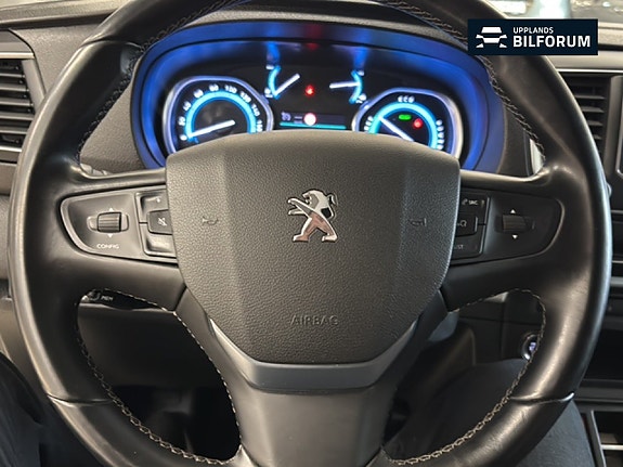 Peugeot e-Expert 15 of 17