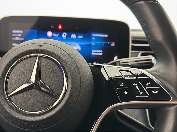 Mercedes-Benz E300 de 20 of 30