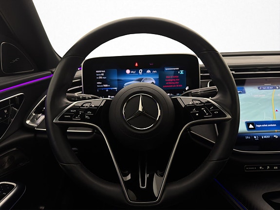 Mercedes-Benz E300 de 16 of 30
