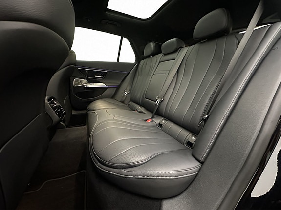 Mercedes-Benz E300 de 30 of 30