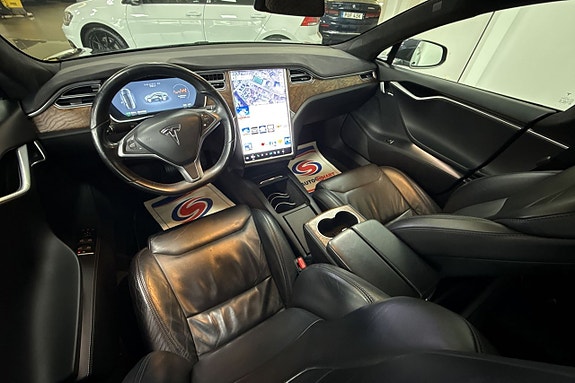 Tesla Model S 8 of 8