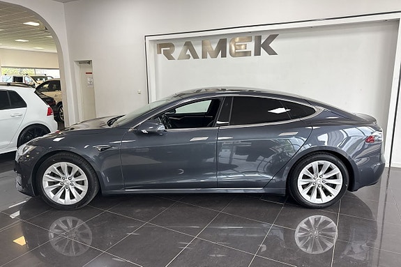 Tesla Model S 3 of 5