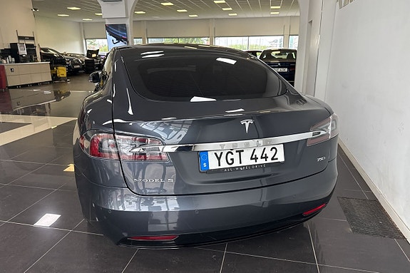 Tesla Model S 5 of 5