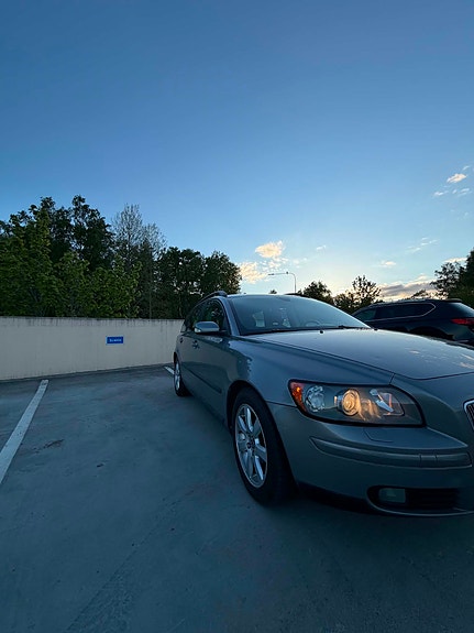 Volvo V50 3 of 5