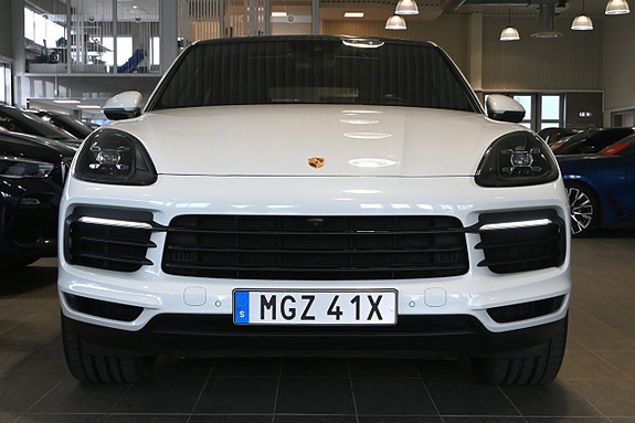 Porsche Cayenne 5 of 5