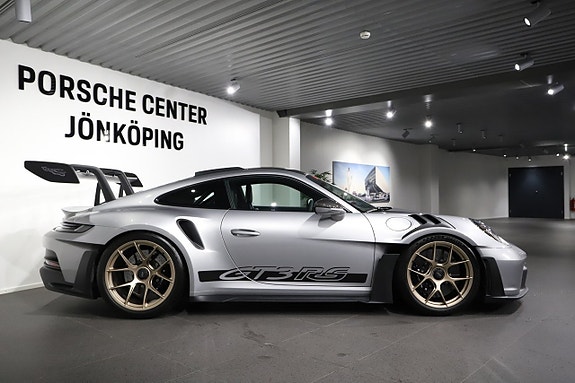 Porsche 911 GT3 RS 6 of 28