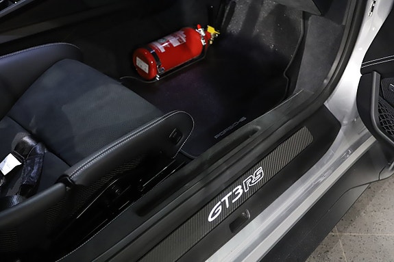 Porsche 911 GT3 RS 20 of 28