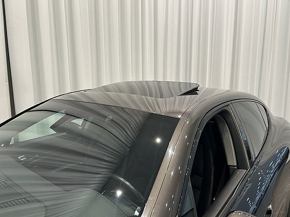 Porsche Panamera 4 7 of 19