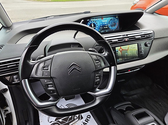 Citroen C4 Picasso 8 of 16