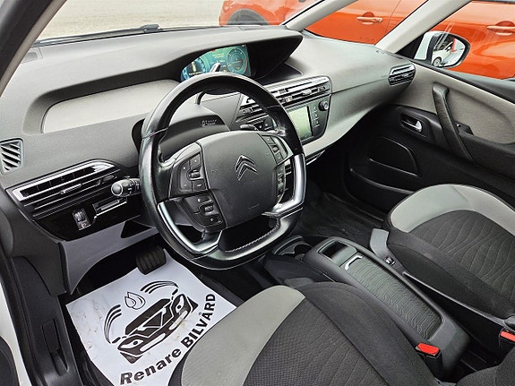 Citroen C4 Picasso 9 of 16