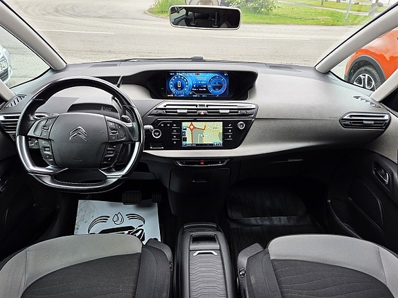 Citroen C4 Picasso 10 of 16