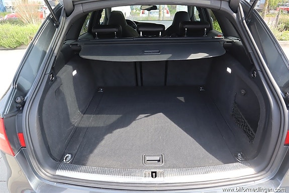 Audi RS4 13 of 24
