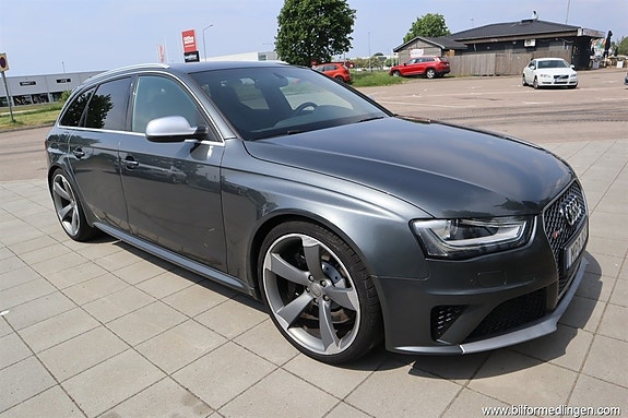 Audi RS4 9 of 24