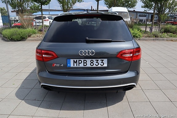 Audi RS4 12 of 24
