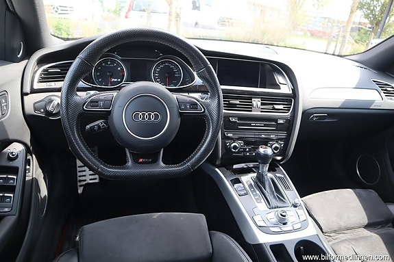 Audi RS4 5 of 5