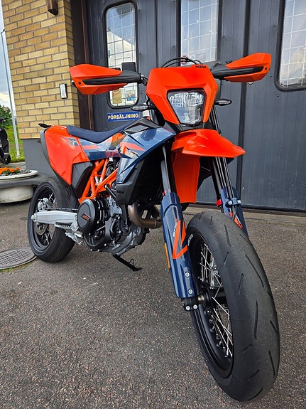 KTM 690 SMC-R -26 Endast 24 mil! 2 of 6