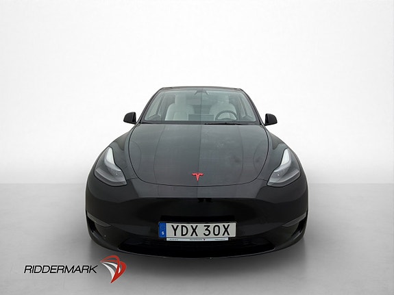 Tesla Model Y 3 of 5