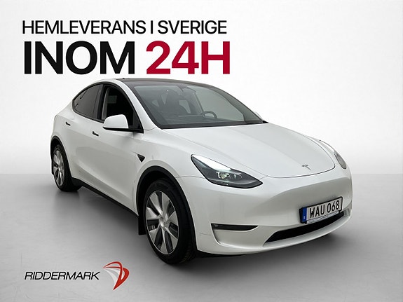 Tesla Model Y 4 of 5
