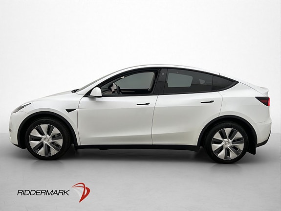 Tesla Model Y 5 of 5