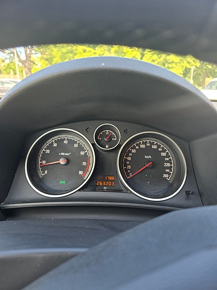 Opel Astra 2 of 5