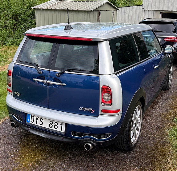 MINI Cooper S 2 of 5