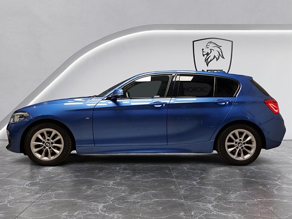 BMW 118d 2 of 5