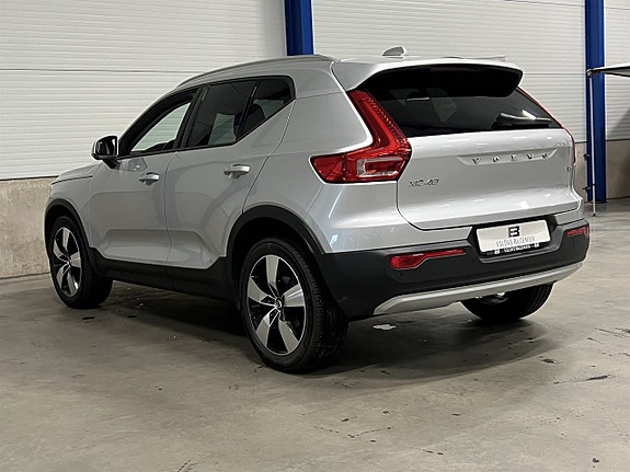 Volvo XC40 5 of 24