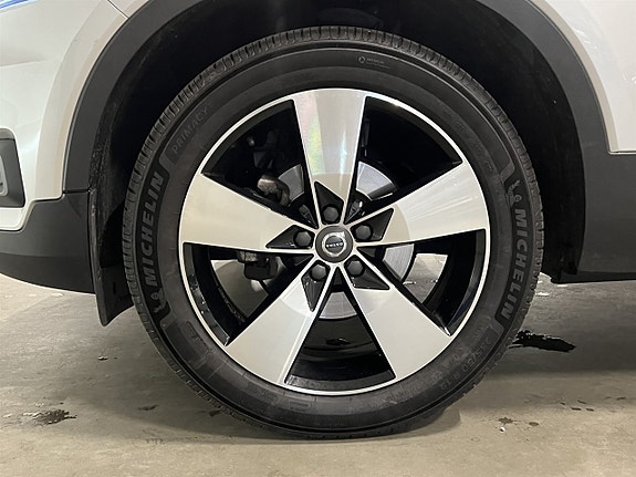 Volvo XC40 24 of 24