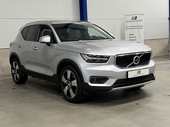 Volvo XC40 2 of 24