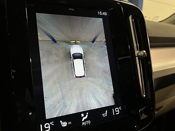 Volvo XC40 19 of 24