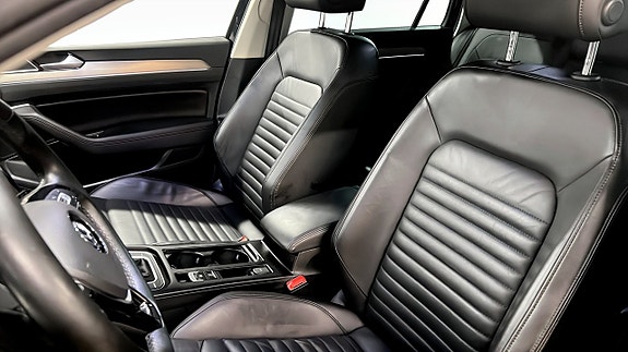 Volkswagen Passat Alltrack 8 of 13