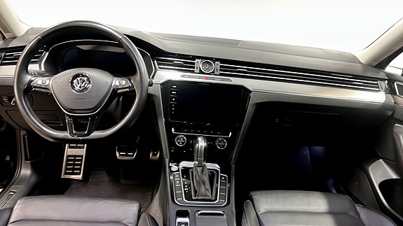 Volkswagen Passat Alltrack 10 of 13