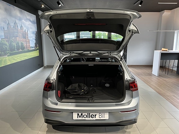 Volkswagen Golf VIII 19 of 19