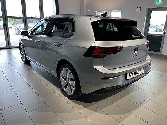 Volkswagen Golf VIII 5 of 19