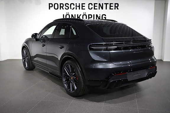 Porsche Macan GTS 3 of 5